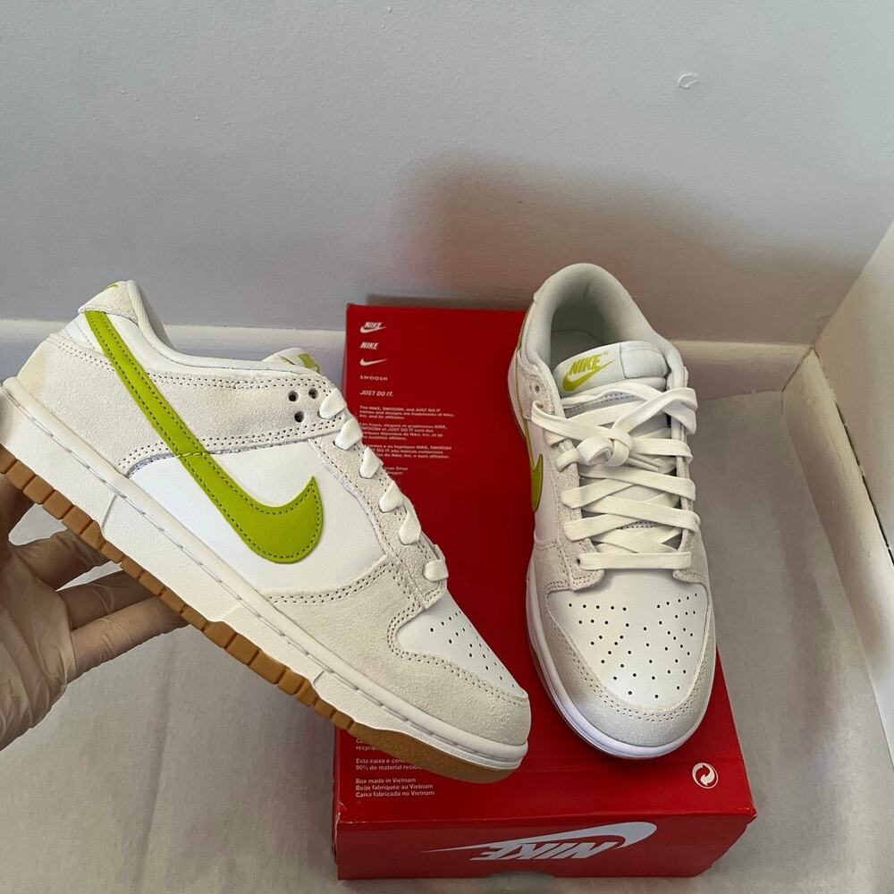 Nike Dunk Low White Bright Cactus Gum Green Size 8.5 New